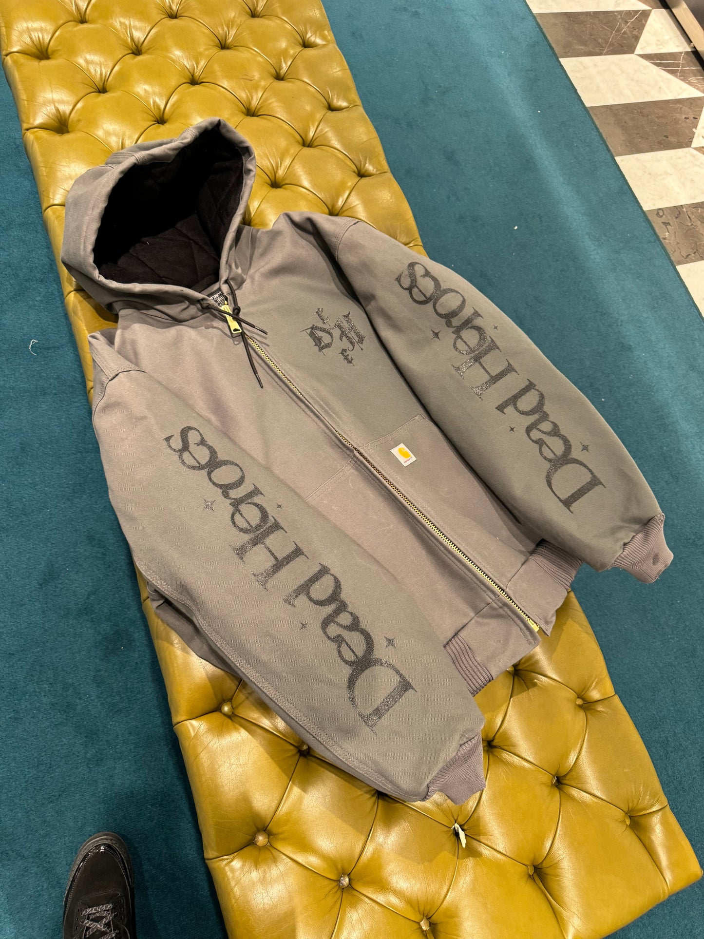 GREY HOODED CAHARTT